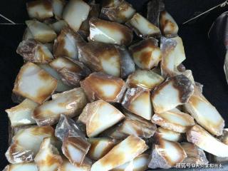 刷新认知:谁说和田玉山料无精品?这些顶级且末糖白玉媲美籽料